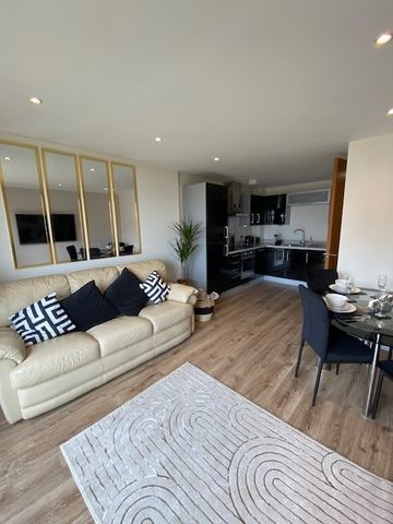 Meridian Bay, Swansea, Marina, SA1 1PG - Photo 2