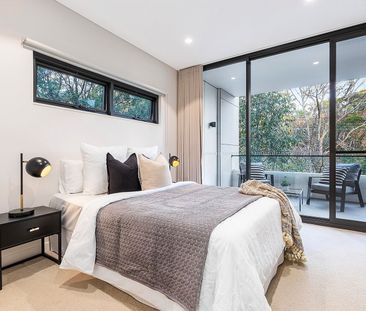 Effortless luxury in a picture perfect, convenient setting - Photo 4