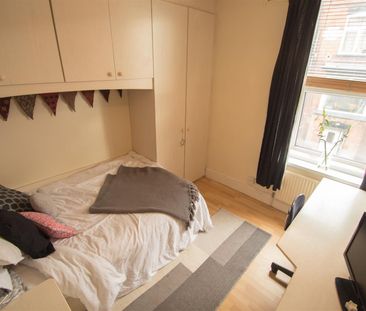 Richmond Avenue, Hyde Park, LS6 1DB, Leeds - Photo 2