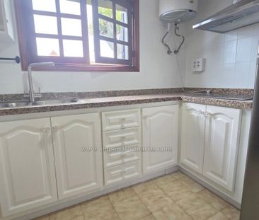Exclusiva vivienda de amplios espacios situada en una selecta y cui... - Photo 4