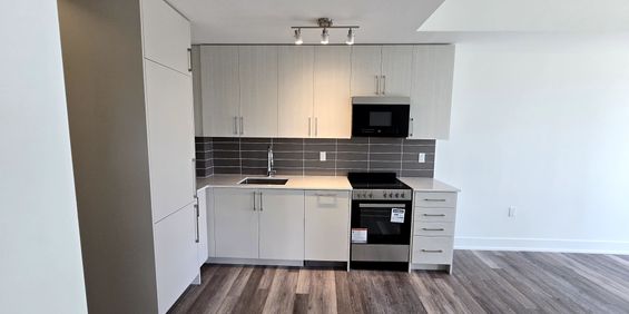 For Lease - 2075 King Road Unit# 351, King, Ontario - Photo 3