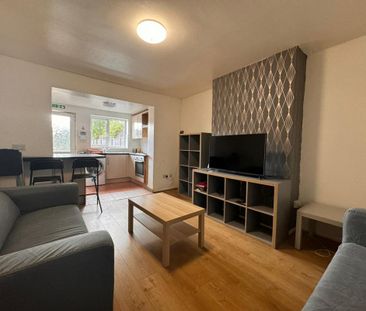 3 Garendon Road - Great Location and additional parking at the rear... - Photo 1