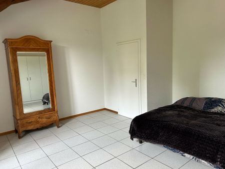 BEL APPARTEMENT PARTIELLEMENT RÉNOVÉ DANS DEMEURE VILLAGEOISE - Foto 5