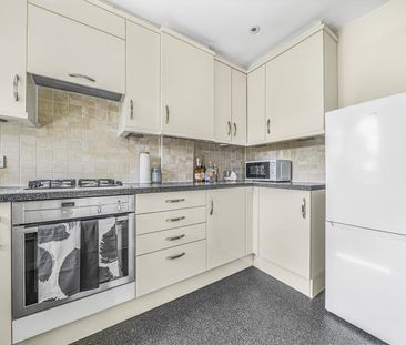 Kingfisher Drive, Guildford - 1 bedroomProperty for lettings - Seym... - Photo 6