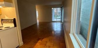 Very Bright 1-Bedroom, Steps from VGH, Granville & Broadway - Photo 2