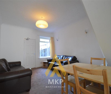 4 bedroom terraced house to rent - Photo 1