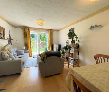 2 bedroom terraced house to rent - Photo 2