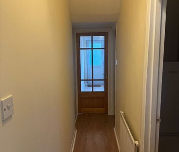 1 Bed Flat, Ilford, IG3 - Photo 4