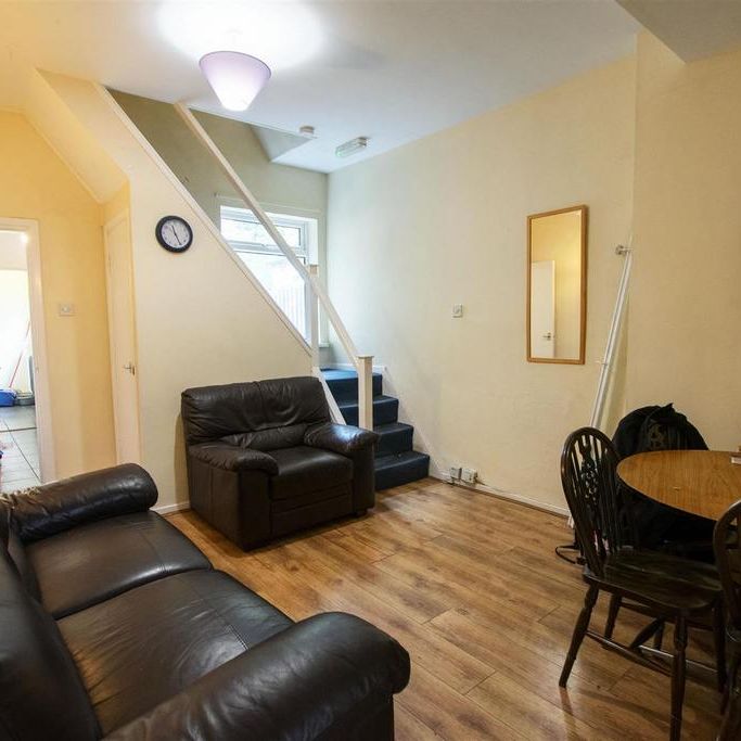 4 bedroom house to rent - Photo 1