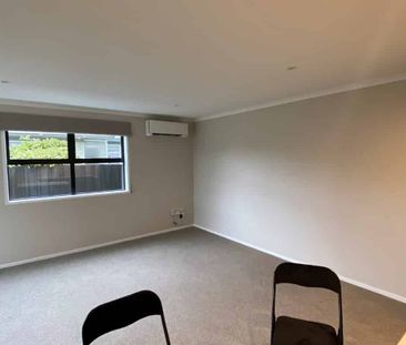 Well-Located Two Bedroom in Central Hamilton - Photo 1