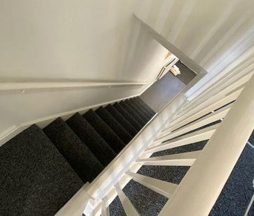 Charter Avenue - Photo 2