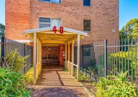 Central West Leederville Apartment - Photo 3