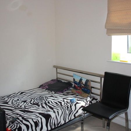 2 bedroom flat to rent - Photo 3