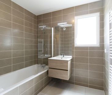 Location Appartement 3 pièces 71m² POISY 74330 - Photo 3