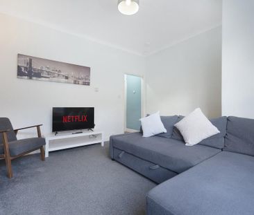 2 bedroom terraced house to rent - Photo 2