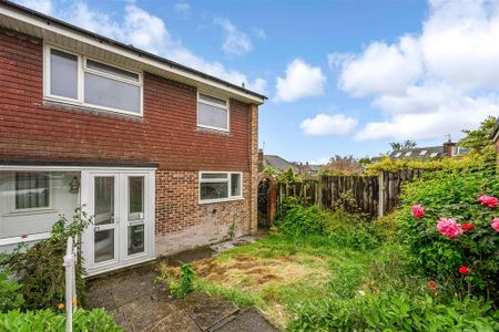 3 bedroom semi-detached house to rent - Photo 2