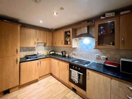 4 bedroom apartment to rent - Photo 5