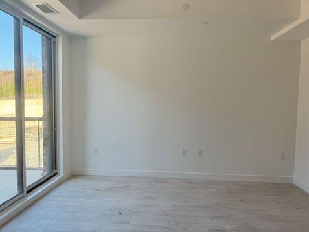 For Lease - 176 Clonmore Drive Unit# 2, Toronto, Ontario - Photo 3