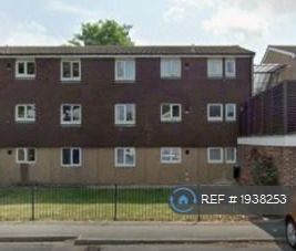 3 bedroom flat to rent - Photo 5