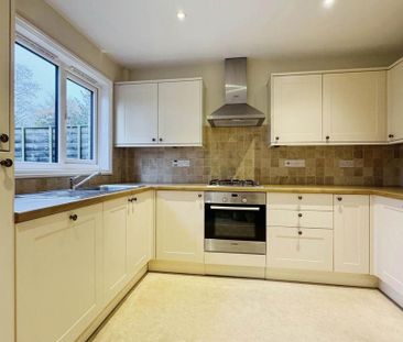 2 bedroom terraced house to rent - Photo 2