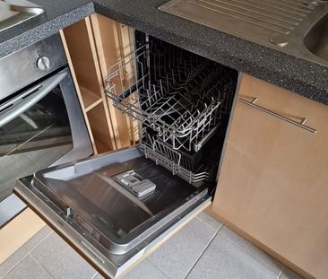 1 Bed Flat, The Point, LS12 - Photo 2