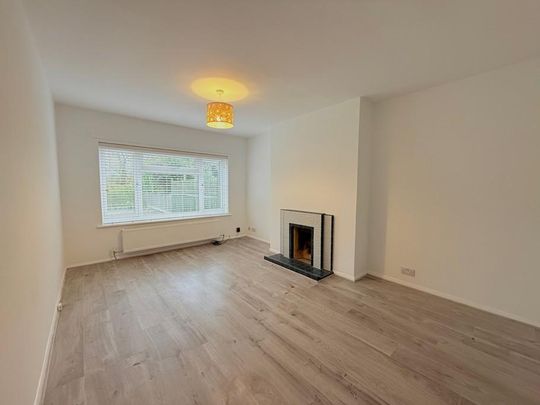 4 bedroom semi-detached bungalow to rent - Photo 1