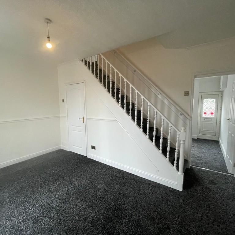 2 bedroom terraced house to rent - Photo 1