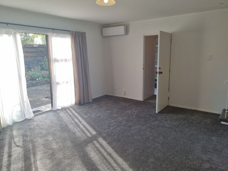 Two Bedroom Townhouse/Unit - Photo 5