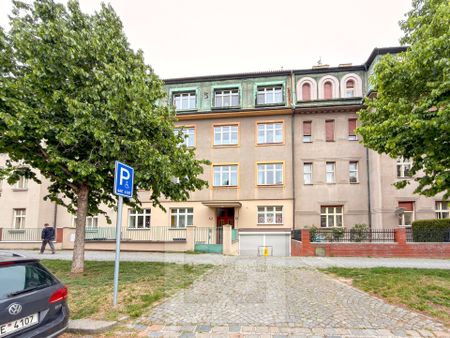 Pronájem bytu 2+1 79 m², Na valech 45, Praha - Фото 4