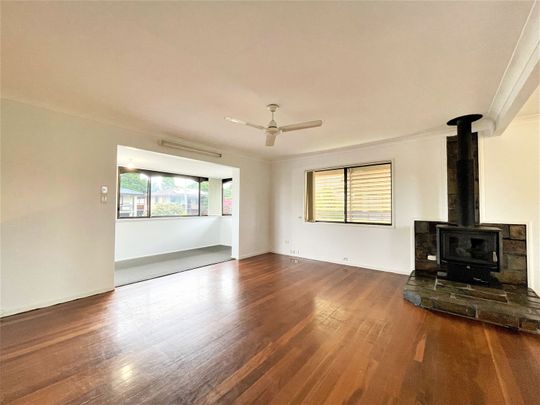 SPACIOUS FAMILY HOME WITH AMPLE PARKING IN BRAY PARK - Photo 1