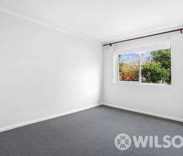 Sunny, spacious living in a lively hub! - Photo 4