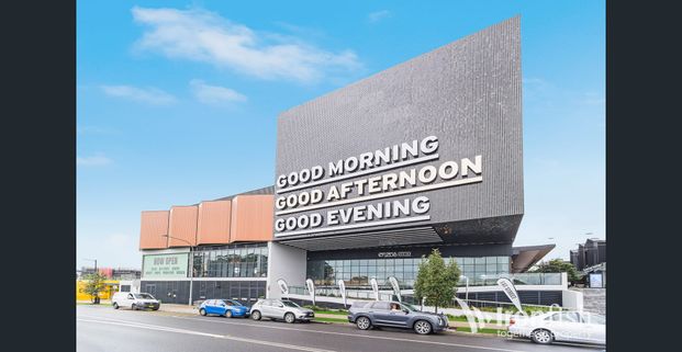 NEARLY NEW TRI-STOREY TOWNHOUSE - Photo 1