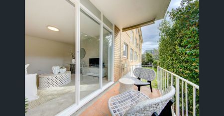 Outstanding apartment in the heart of Mosman - Photo 3