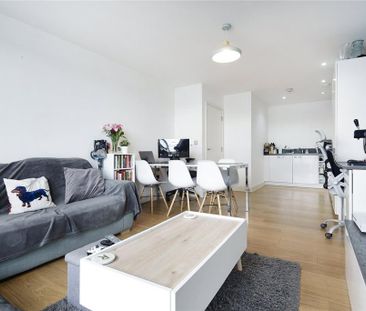 1 bedroom flat to rent - Photo 2