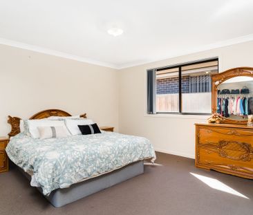 Beautiful Family Home!! - Photo 5