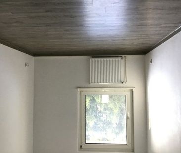 Freundliche, modernisierte 2 Zimmer-Wohnung mit Balkon. - Photo 3