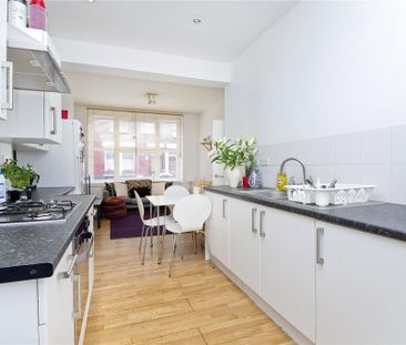 4 bedroom terraced house to rent - Photo 6