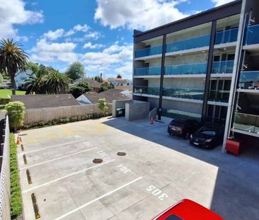 Apartment in Papakura - Photo 3