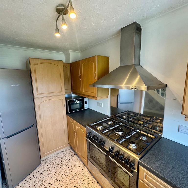 2 bedroom terraced house to rent - Photo 1