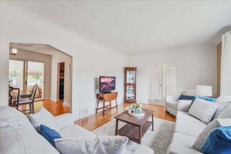 For Lease - 274 Poyntz Avenue, Toronto, Ontario - Photo 3