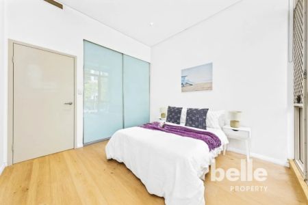 Stylish Two-Bedroom Apartment with Resort-Style Facilities - Photo 4