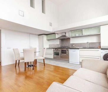 Lawn Lane, Vauxhall, SW8 - Photo 2