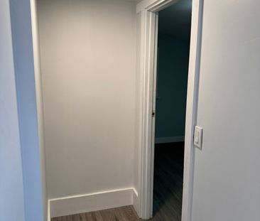 For Lease - 49 Sanford Street, Barrie, Ontario - Photo 2