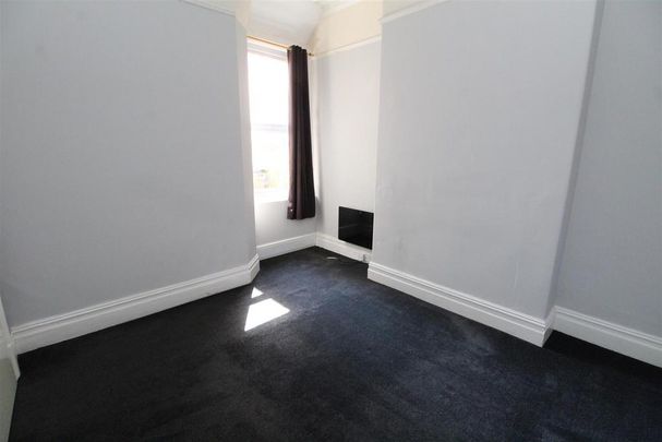 2 bedroom ground floor flat to rent - Photo 1