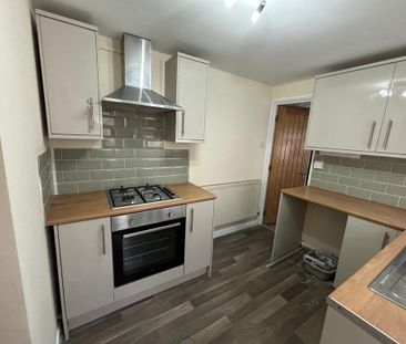 3 bedroom terraced house to rent - Photo 1