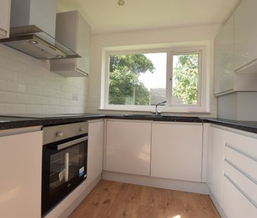 22, Wayland Approach, Leeds, LS16 8JF - Photo 3