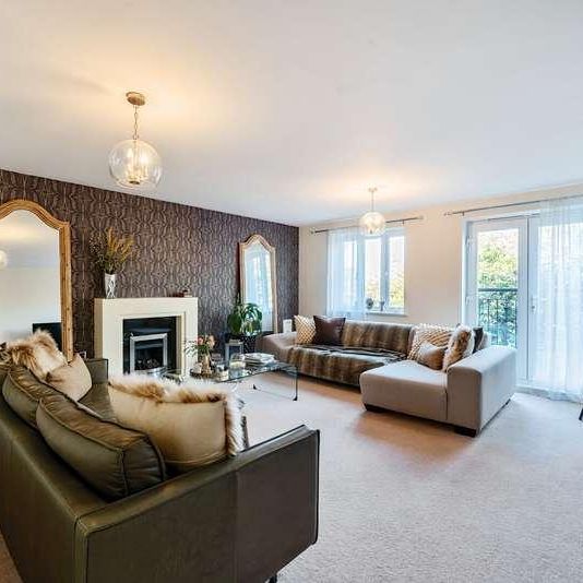 Goodacre Close, Weybridge, Surrey, KT13 - Photo 1