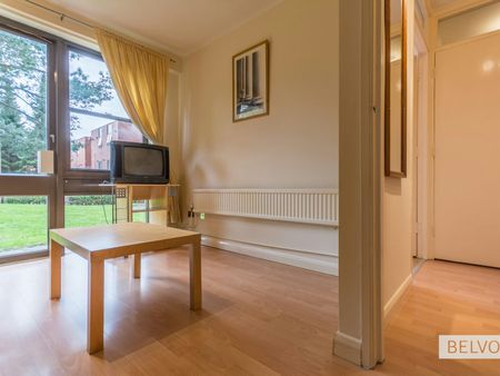 Flat to rent on - Photo 2