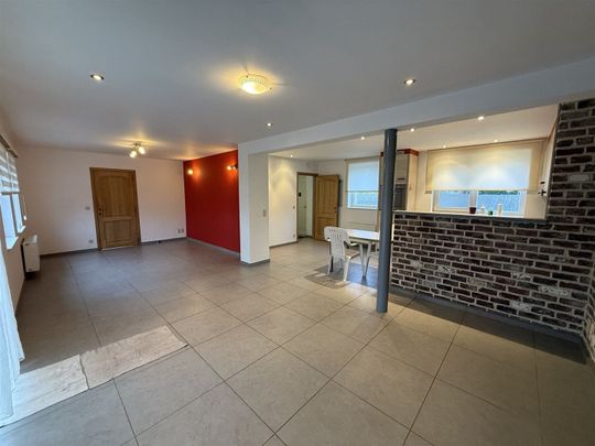 Landelijk gelegen driegevelwoning - Foto 1