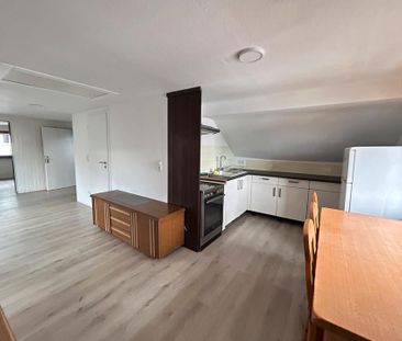 Möblierte 2-Zimmer-Dachgeschosswohnung in Langenselbold - Photo 1